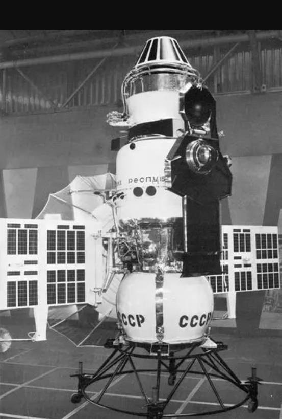 Старый советский спутник скоро упадет на Землю: когда и есть ли угроза